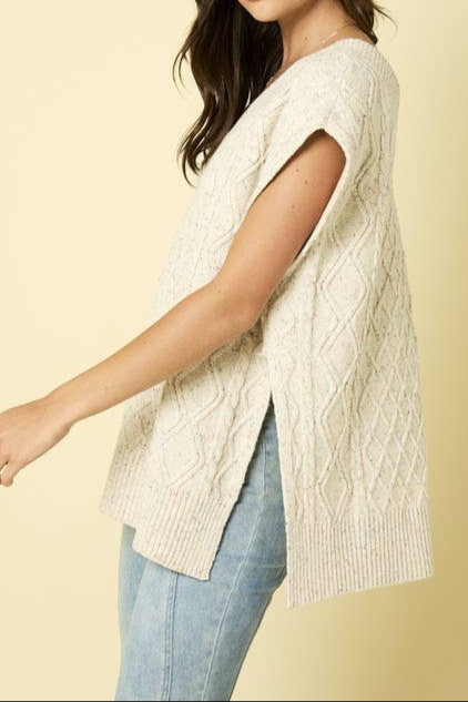 OVERSIZED CABLE VEST