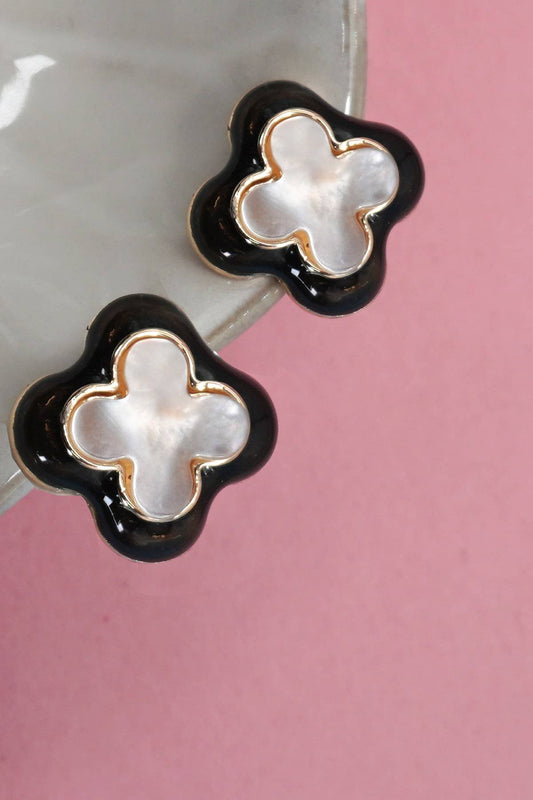 VINTAGE BLACK OUTLINED PEARL CLOVER STUD EARRINGS