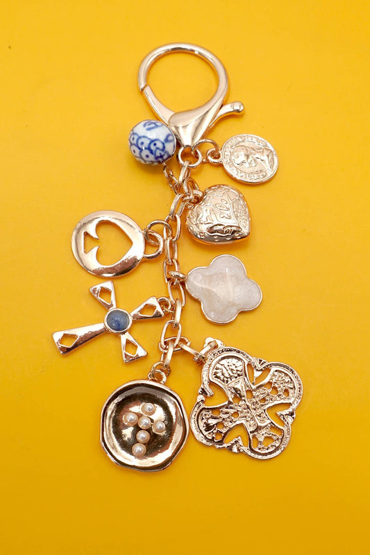 BAG KEY CHARM-CROSS HEART PORCELAIN COIN |