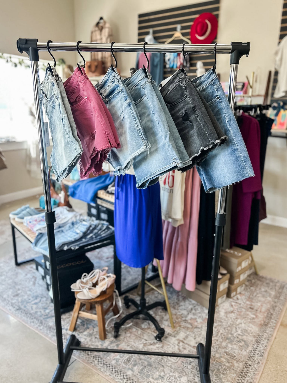 DENIM SHORTS