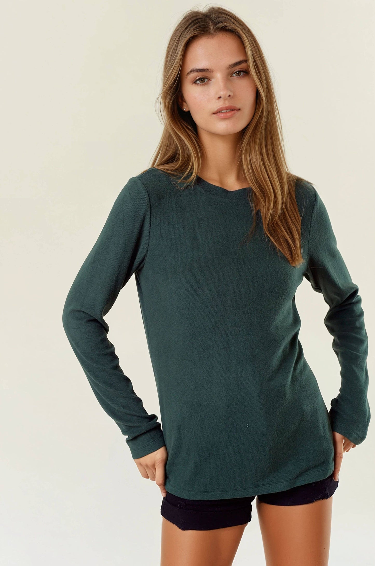 ROUND NECK SOFT KNIT TOP