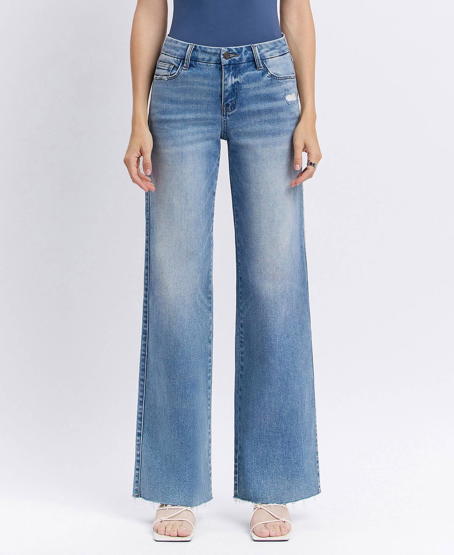 MID RISE CLEAN CUT RAW HEM WIDE JEANS