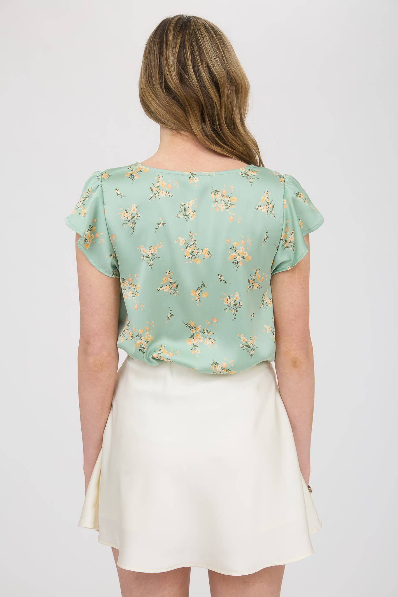 Floral Scallop V-Neck Blouse