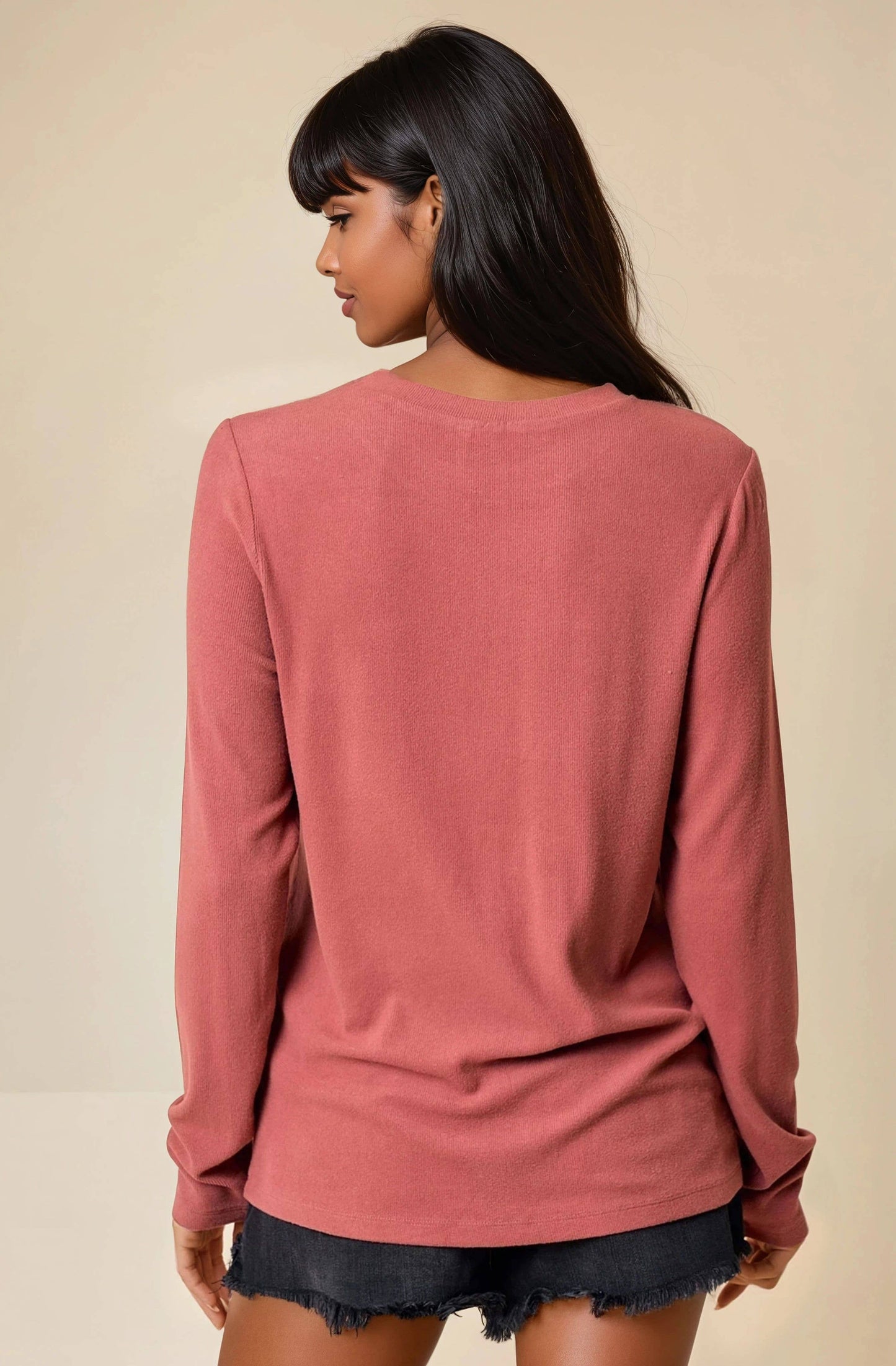 ROUND NECK SOFT KNIT TOP