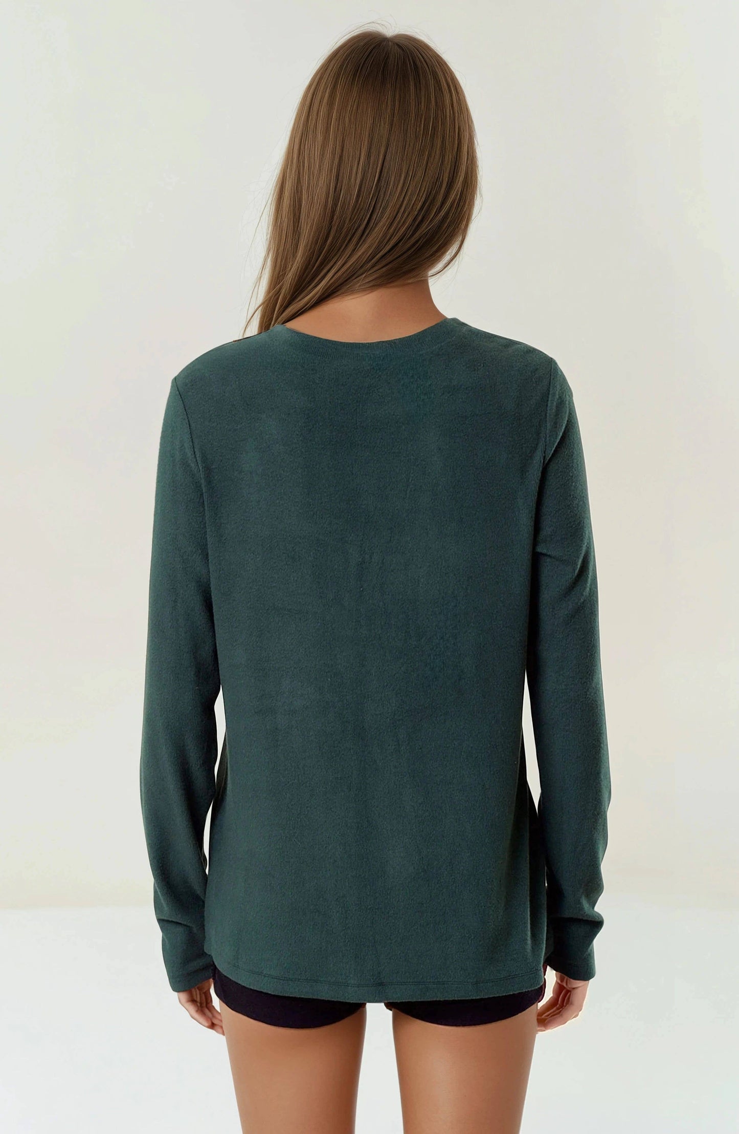 ROUND NECK SOFT KNIT TOP