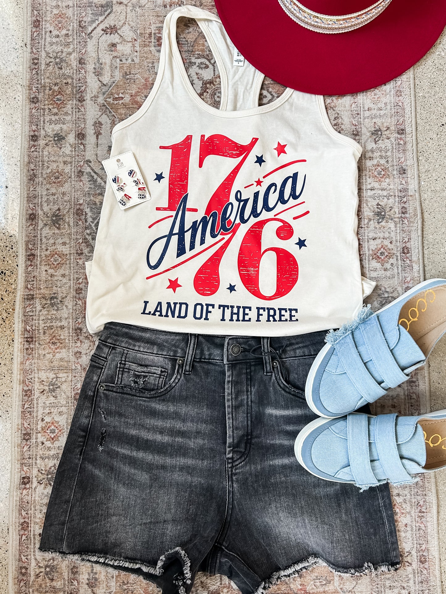 1776 Land of the Fee Tank