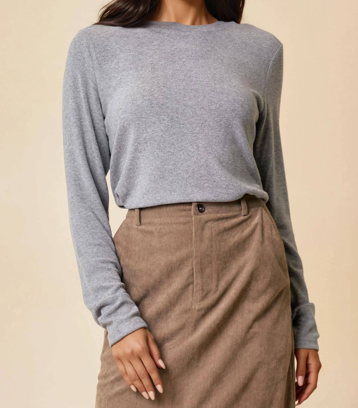 ROUND NECK SOFT KNIT TOP