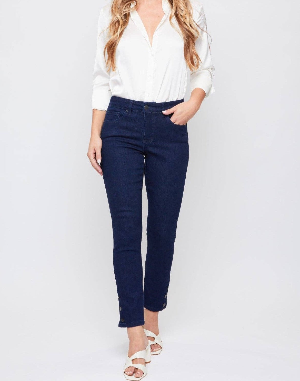 Mid-Rise Ankle Jean With Side Snaps